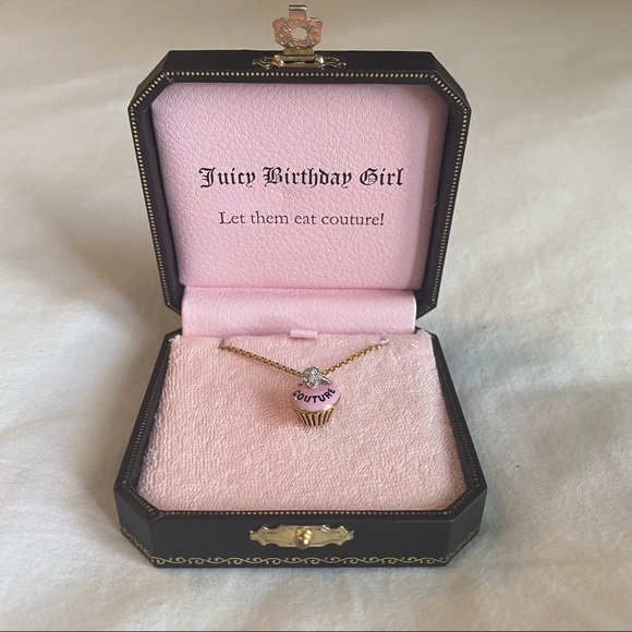 Juicy Couture Cupcake Necklace - Picture 2 of 6